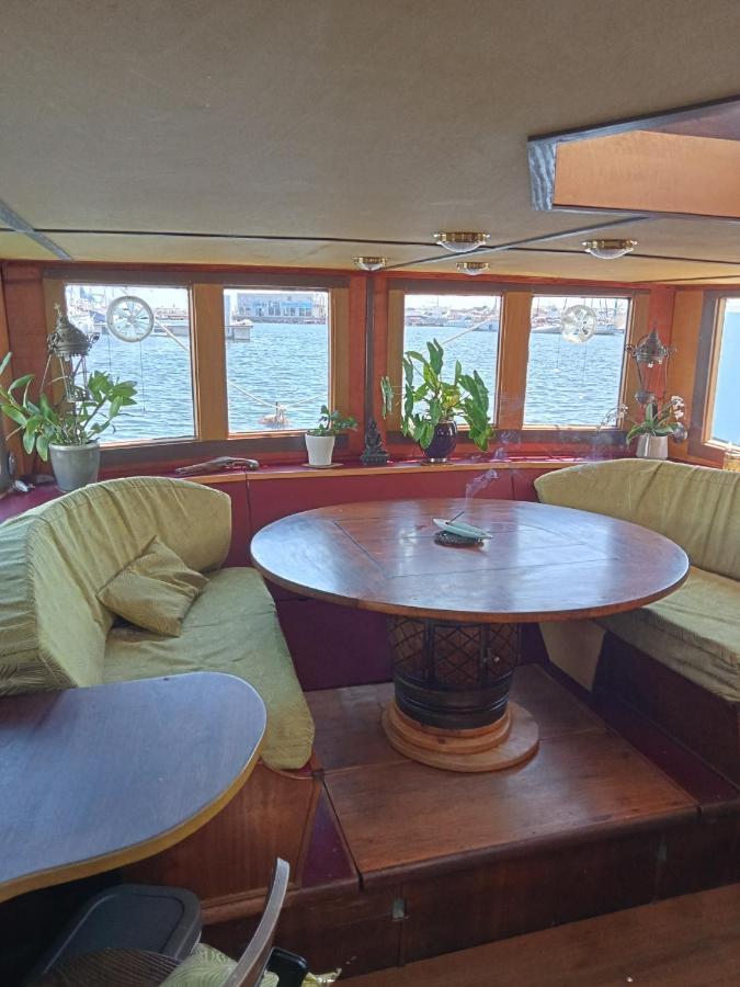 Bateau De Pirates Hotel Gruissan Eksteriør billede